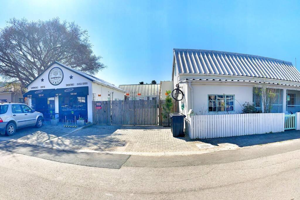 The Town House - Lower Knysna Central Exterior photo